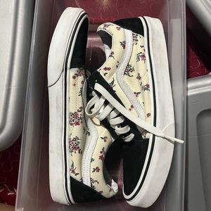 Vans Black and White Floral